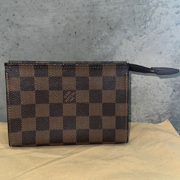 Louis Vuitton damier ebene toiletries pouch 15 cosmetic case - Picture 1 of 13